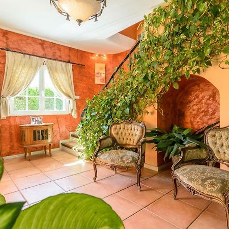 Habitaciones En Casa Centrica Con Piscina Almuñécar Eksteriør bilde