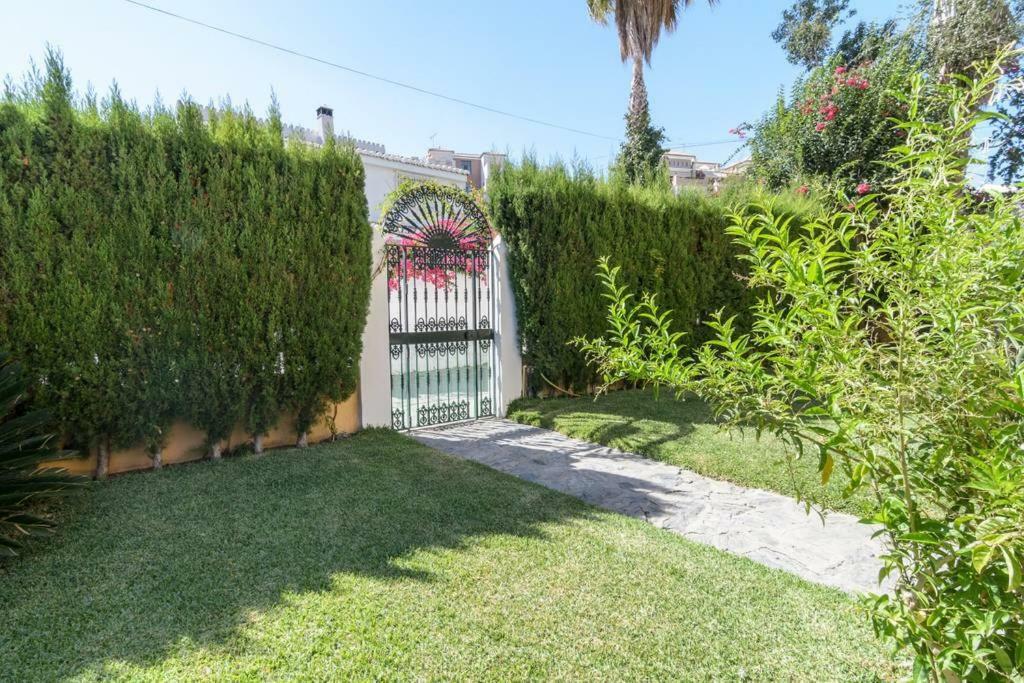 Habitaciones En Casa Centrica Con Piscina Almuñécar Eksteriør bilde