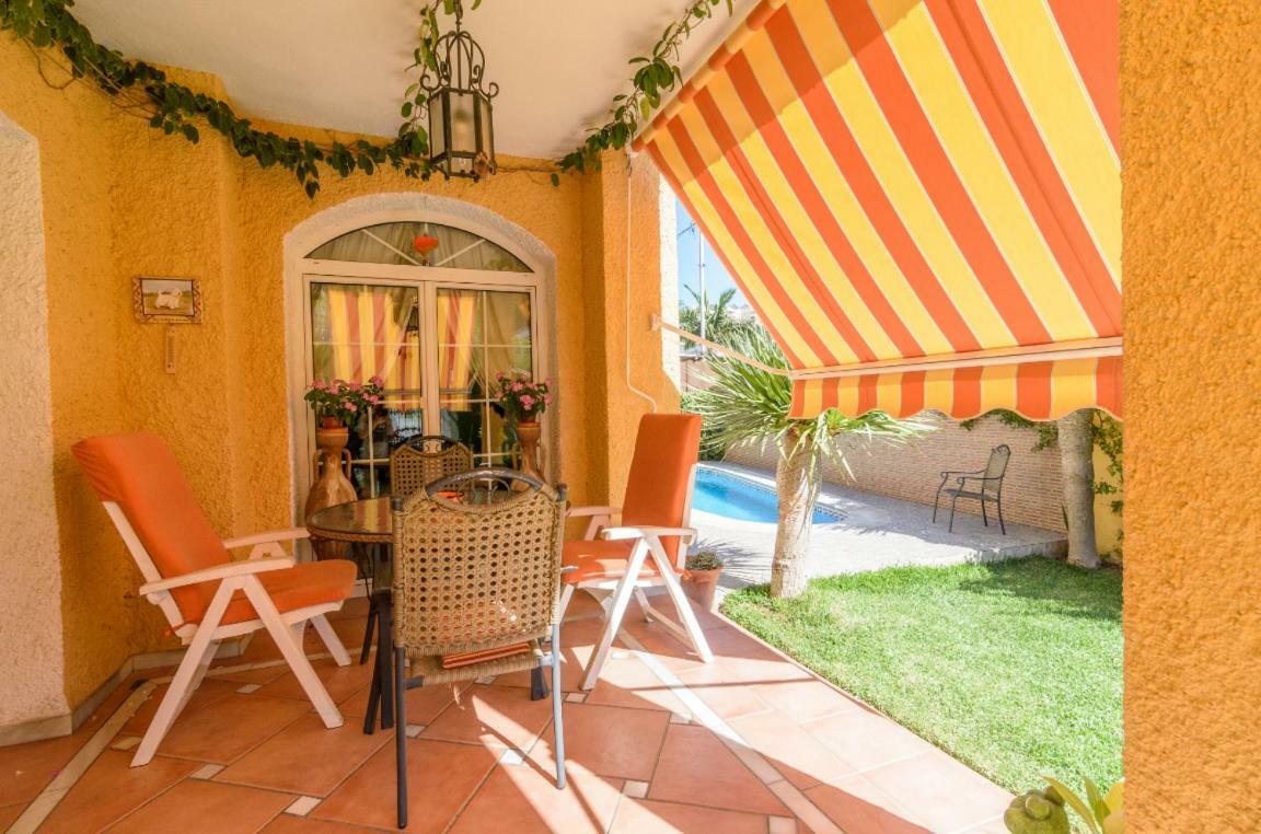 Habitaciones En Casa Centrica Con Piscina Almuñécar Eksteriør bilde
